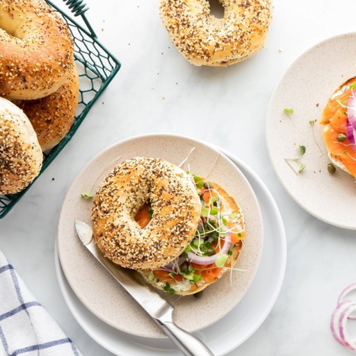 ⭐🥯 Back to school. Back to busy.

Breakfasts, lunches, after-school bites—good bagels make the daily shuffle a little simpler (and a lot tastier).

Make mornings easier.

#UnionMarketNYC #BackToSchool #UnionMarketNYCEats #GoodFoodMatters