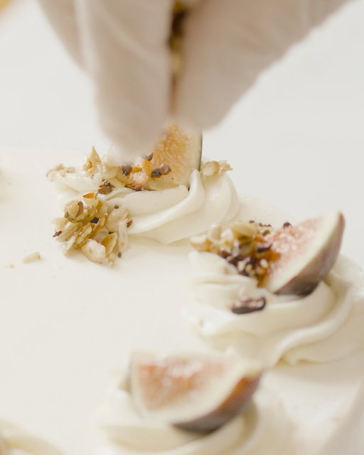 we’re astir with excitement. this Saturday, September 19th, @hanisbakerynyc x @bellakitchen are celebrating the launch of the STIR, a brand new 5.3QT Tilt-Head Stand Mixer.

stop by for a slice of Oatmilk-Pecan Cake with Figs and Tahini, created just for this occasion. and the cherry (or should we say fig 😉) on top? starting at 10 am, the first 100 guests get a slice, on us 😋

details:
Hani’s
67 Cooper Sq, New York, NY
from 10am to sell-out (or until close)

we promise, you don’t want to miss this ✨