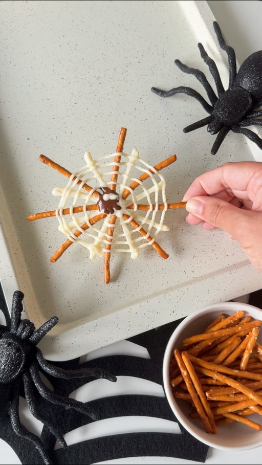 Easy Spiderweb Pretzels🕷️

These are fun and easy to make and my kids love the salty and sweet combo!

What you will need:
* Pretzels sticks
* White chocolate (could use any chocolate)
* Milk chocolate (optional for adding a spider)

You can do the classic spider web design but it’s easier and quicker just to spiral the chocolate!

Save and follow along for more easy season treat insperation

Check out my other Easy Halloween Treat ideas or Halloween story highlight for more inspo 

#halloweenfun #halloweentreats #chocolatecoveredpretzels #chocolatecovered #chocolatedipped

Halloween food, Halloween treats, Halloween treat, Halloween candy, Halloween food, Halloween snacks, Halloween party ideas, Halloween charcuterie, I love Halloween