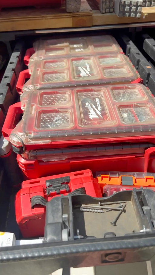 DECKED out truck. Packed-out Drawer System. 

#DECKEDUSA #GetDECKED #GetAfterIt