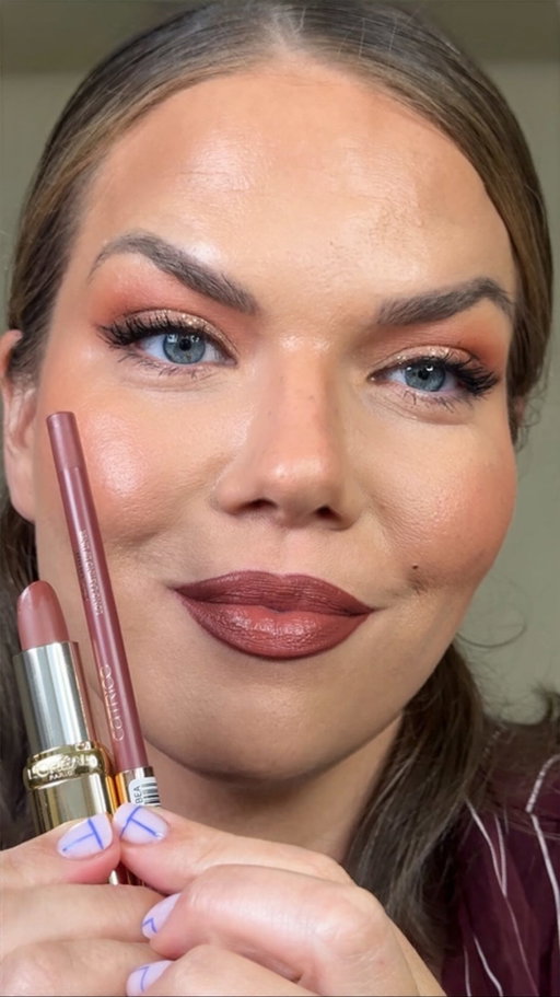 Ktoré lip combo bude lip combo tejto jesene? 🍁🍂🍁
.
.
Lip combo 1: 
Ceruzka: Catrice long lasting  060 Deep Deep Talk
Lesk Essence Milky Glazed 06

Lip combo 2: 
Ceruzka: Catrice long lasting 090 Toffee Talk 
Rúž: Rimmel 106 Maybe it’s soft satin 

Lip combo 3: 
Ceruzka: Catrice long lasting 050 Sip&Slay
Rúž: L’Oréal Colour Riche 540 Nu Unstopable
.
.
Ktoré sa vám najviac páči? 
Hlasujte  alebo mi napíšte do komentára. 
.