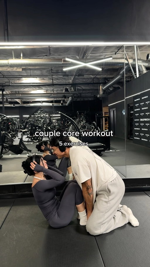 save this for your next core workout with your partner! 🫶🏼 @dfyne.official 

•

•
#explore #gymcouple #coreworkout #abworkout #couplegoals