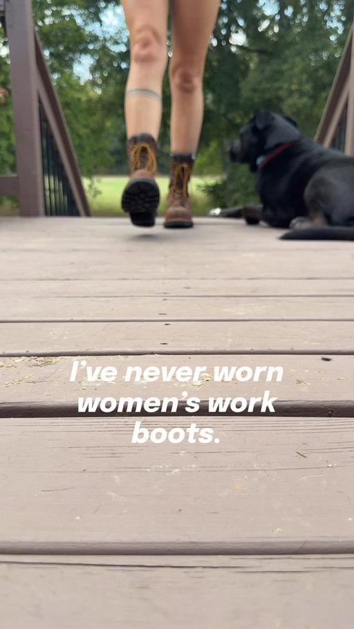 Here’s to new adventures! I’ve only ever worn men’s work boots.. so Let’s see how this women’s work boot holds up to the work day. Thank you, @redwing @redwingnash ! 

Workboot | construction | carpentry | workday | jobsite
