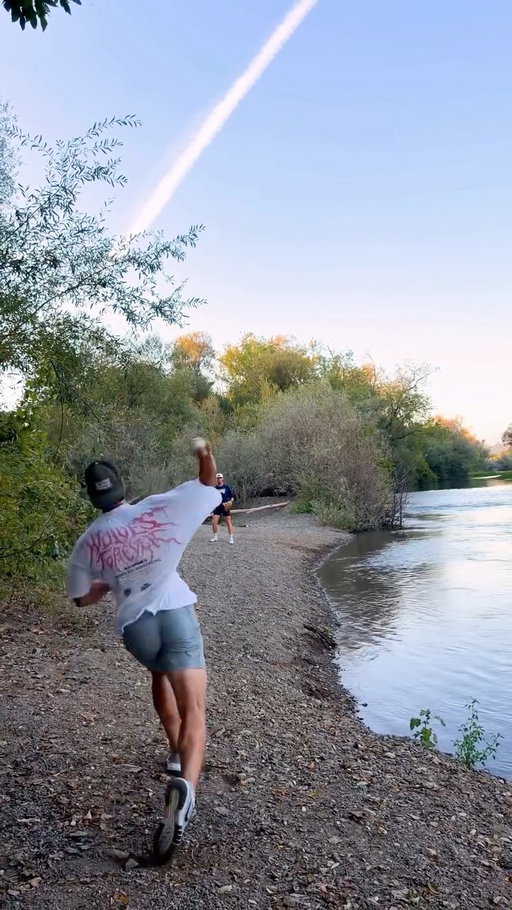 Our most viral clip with no added reverb to the catches. Should we just post our catching clips like this? Let us know which ones you like more!