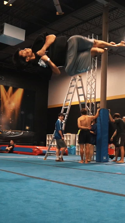 @dyoung.god making quad cork look like a warmup 🫪 Vertigo 2026 is about to be one for the books 📚
-
#tricking #flips #corkscrew #quadcork #slowmotion