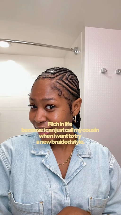 My cousin put me braidsss your cousin no put you no braidsss😜

Lol yall have heard me reference my cousin so many times but when it comes to braids she gets me right every time. She has literally been braiding my hair since I was a child and she is who actually taught me how to braid.

Yes she takes clients. Yall always ask me to stop gate keeping and drop her booking link. But baby we are old school over here. There’s no link in the bio, it’s if you know you know. 

So if you live in Nassau, Bahamas and would like to seriously inquire about her services. Shoot me a message. 

Go ahead and save this video for some inspo🤎

#protectivestyles #braidedhairstyles #braidsinspo #curlyhairstyles