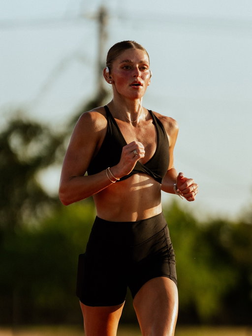 You’re looking at REV’s first Running Athlete 🥹

I am so incredibly excited for this journey & so thankful for this opportunity with @rev_gum ⚡️

You can now use code FITBYMAKAYLA for a discount on all orders! My go to is electrolyte gum post run & caffeine gum pre lift! 🥳

Can’t wait to share some cool projects we’re working on together (especially leading up/at CIM) 😈

As always, thank you ALL for the continued support. Much love, xoxo. 🫶🏼

#running #lifting #training #athlete #announcement