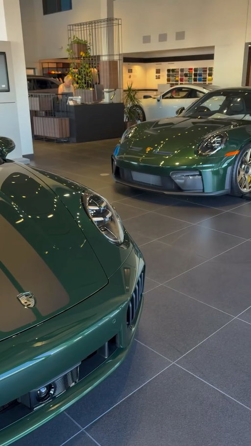 Oak Green Metallic Neo on a 911 GT3 with the Weissach Package is just absolutely insane. 🔥

Built with motorsport at its core, the GT3 combines extreme aerodynamics, a high-revving naturally aspirated flat-six, and a relentless focus on performance. The Weissach Package takes that philosophy even further with lightweight components and an unmistakable racing-inspired presence.

Available at Porsche Monterey.

🎥: @bruna_f_paula 

#PorscheMonterey #911GT3 #Weissach