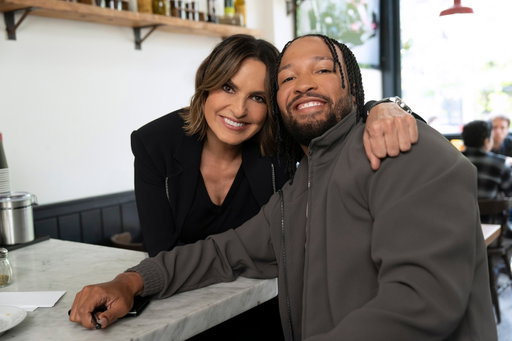 Two iconic New York Captains walk onto a set… 📸

#SVU premieres October 8 on NBC and next day on Peacock.
