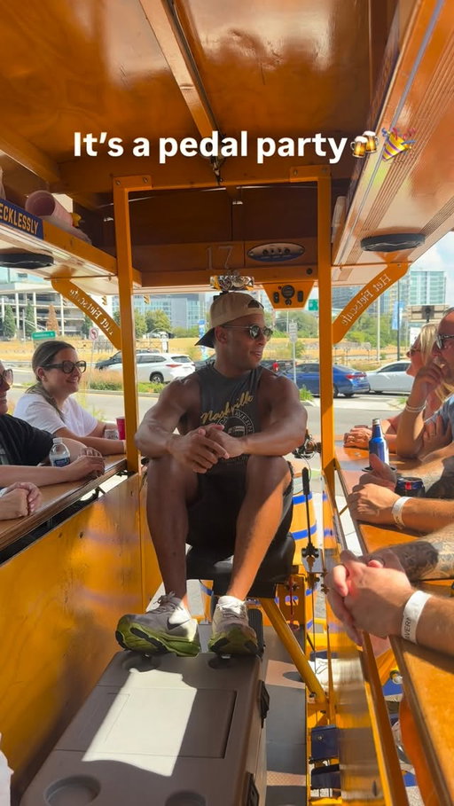 Erik makes every Pedal Tavern ride the BEST Pedal Tavern ride👏👏