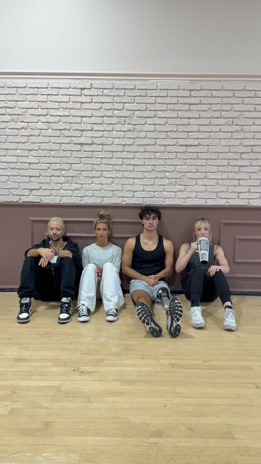 Sharing is caring😜 

#dwts