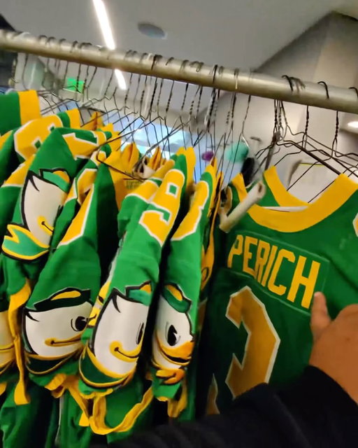 Gameday ready. 

@ducksequipment POV. #GoDucks