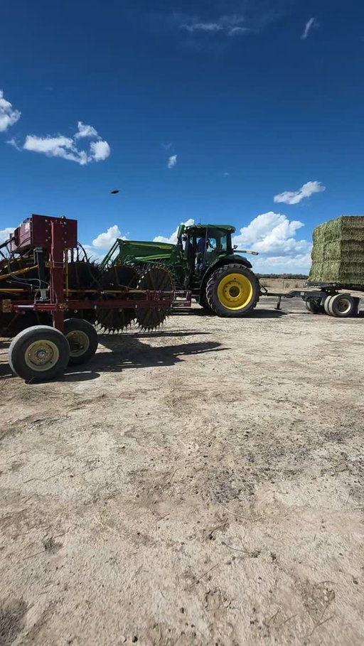 Waylon turned TWELVE today ya'll🤩😭 I am no okay. He's basically 40 with a mortgage, an ex wife and 2 kids driving this big ole tractor😭
.
#johndeere #utahranch #utah #utahcowboy #fairybrowmother