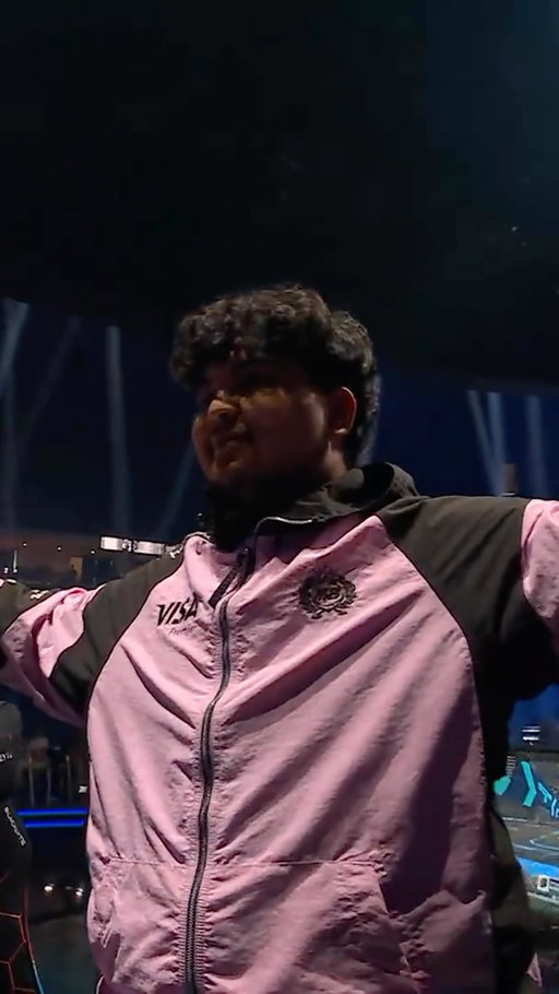 PRESENTING YOUR 1v1 WORLD CHAMPION... @nassimbalii!

What a match.