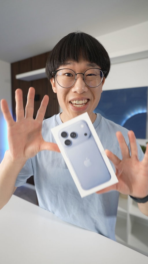 Let’s unbox the new Apple iPhone 18 Pro in the Glacier color! 

#iphone #iphone18pro #unboxing #iphone18 #tonytechbytes