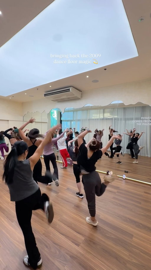 Catch our dance classes every week at #CedoWellness ✨

Weekly Schedule:

🕺 TUE — Dance Pop Cardio | 8PM
💃 THU — Dance Choreo | 8PM
🔥 SAT — Dance Choreo | 12NN

Beginner & intermediate levels welcome ✨

💸 Dance Rates 💸
Walk-in (solo) — ₱950
Bring a buddy (₱600/person) — ₱1,200
Intro bundle (3 classes) — ₱1,500

📍 Cedo Wellness, Salcedo Village, Makati
🕺 Teachers: Tik, Deo, Rein, Abbie, Jhonas