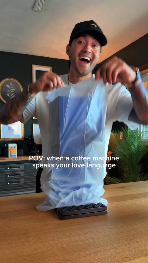This coffee machine knows how to say all the right words. 

#coffee #coffeelover #pourover #coffeetime