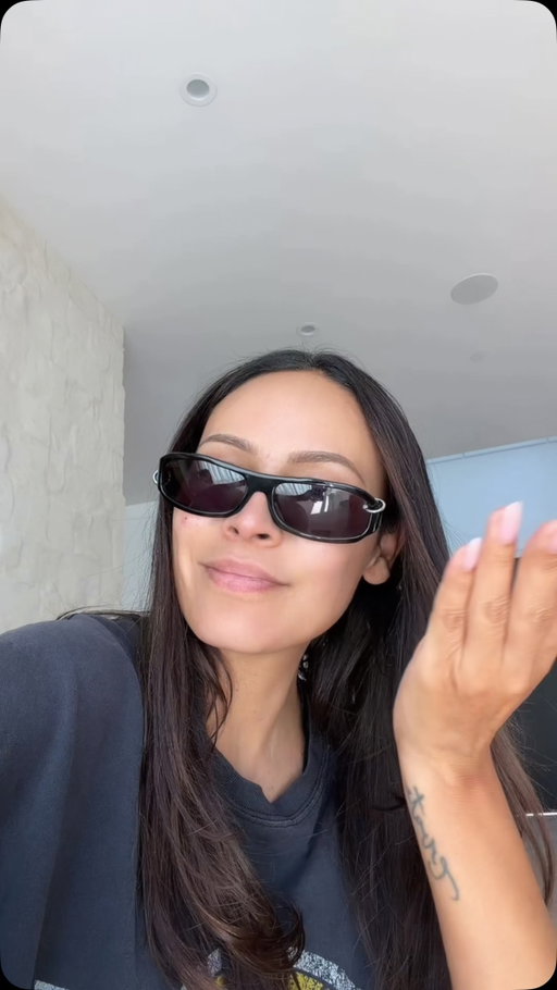 $7 million in 12 minutes.

That wasn’t luck. That was community. That was influence. That was Latina power.

Latinos make up 20% of the U.S. population and command $4.1 trillion in purchasing power. We are an economic force.

So when a Latina walks into the room with an idea, a vision and a community behind her… bet on her. Bet on us. 🇲🇽 My community gave me the courage to launch @dezi and @deziskin ! Thank YOU! 

Oh and on that note, Happy Hispanic Heritage Month. 👏🏽