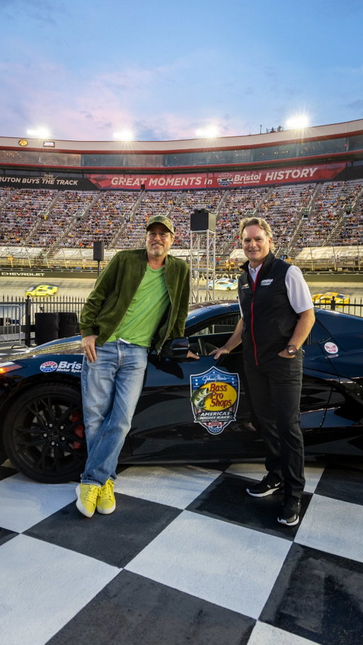 “The adrenaline is crazy.” 🏁

@heartofthebeast | @jeffgordonweb