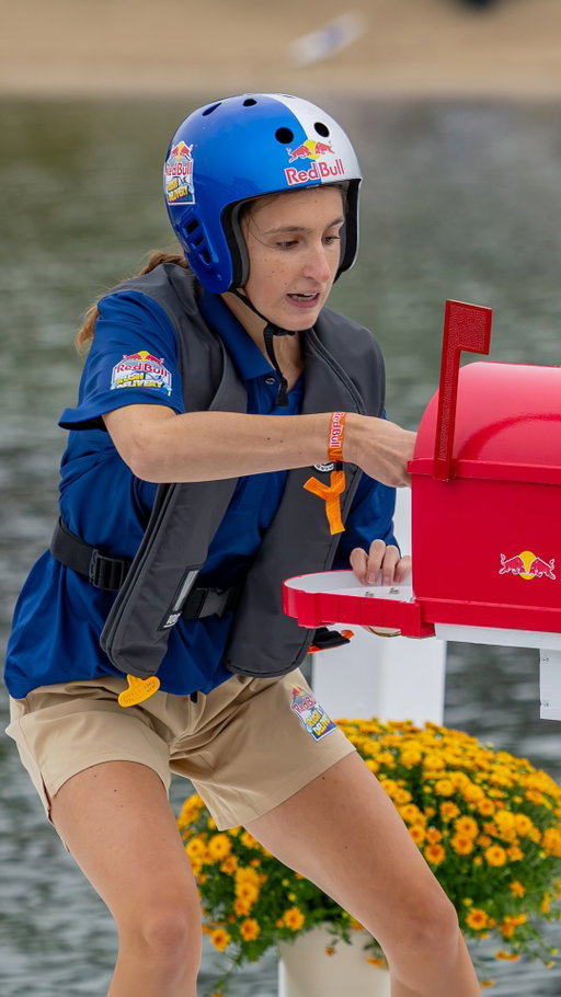 don’t miss the return window ⛴️💨

📍: Red Bull Rush Delivery