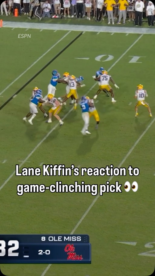 Lane Kiffin watched on as Ole Miss took over in the final minute 👀
