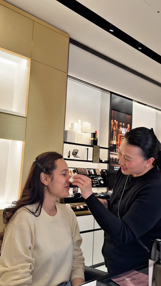 Such a beautiful experience from getting ready to stepping inside 🤍 definitely one of those little moments I wanted to remember.

Special thanks to Imelda ❤️

#chanel #grwm #luxurybeauty #canberra