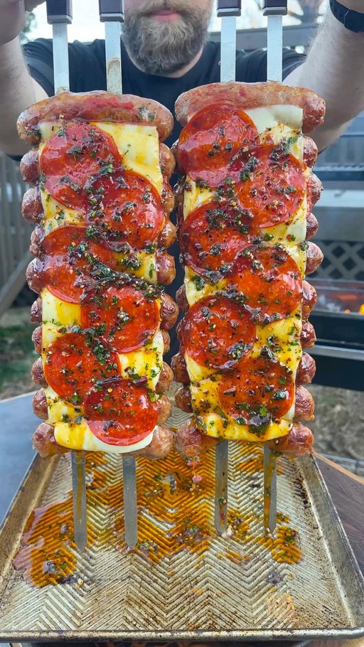Pepperoni Pizza Sausage Skewers 🍕🍖🔥

Comment “recipe” to get it sent to you!