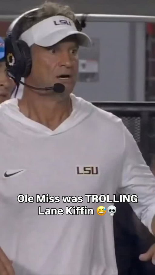 Lane Kiffin was going through it 😭😅