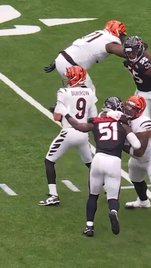 relentless pressure 😤

CINvsHOU on CBS/Paramount+
Stream on @NFLPlus