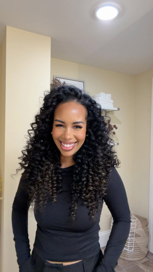 Me discovering my curls like we’ve never met before 😂