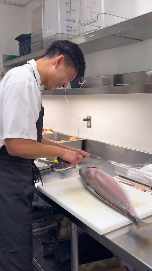 a satisfying session learning how to cut fish with a michelin chef! 

#culinary #fishbutchery