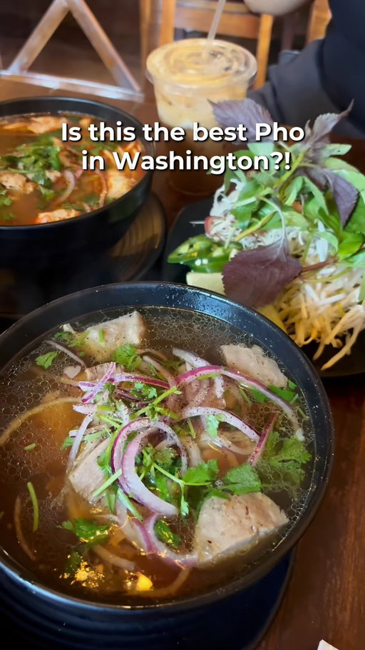 If this video gets 1 like, ill make it a series 😃

📍Renton Bistro
212 s 3rd st
Renton, WA 98057

#pho #vietnamesefood #seattleeats #renton #rentonwa