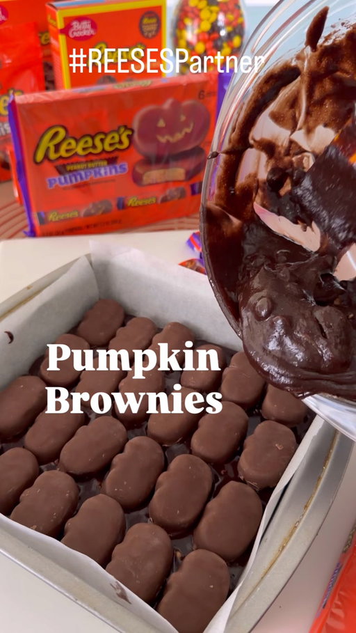 Freeze your REESE’S Pumpkins. Trust me. 🎃

REESE’S Pumpkin Brownies: prepare one box of REESE’S brownie mix according to package directions and spread half the batter into your pan. Add a full layer of frozen snack-size REESE’S Pumpkins, cover with the remaining batter, top with REESE’S PIECES and bake for about 45 minutes.

The Pumpkins create that peanut butter layer right through the middle when you slice them. Fall baking can officially begin.

Save this one for Halloween baking. 🎃

@reeses #REESESPartner