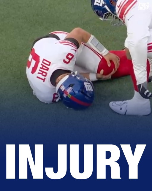 Jaxson Dart went to the locker room with a knee injury after being hit hard by two Rams defenders