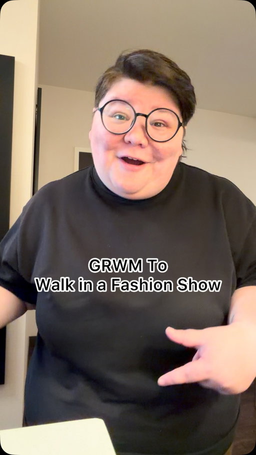 GRWM to walk in the @davidalanstyle fashion show! This is my second time walking in a David Alan show and I’m obsessed with the suit he and his amazing team created for me!
-
#womeninsuits #plussizefashion