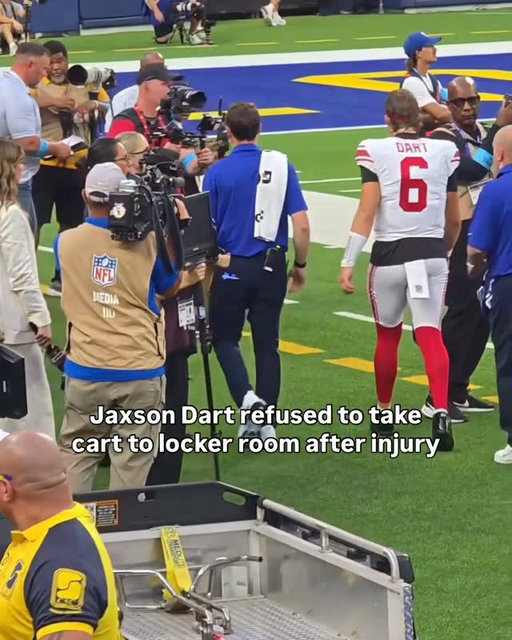 Jaxson Dart has been ruled OUT vs Rams but he was determined to walk off the field by himself 🙏 (Via @licenseplateguy)