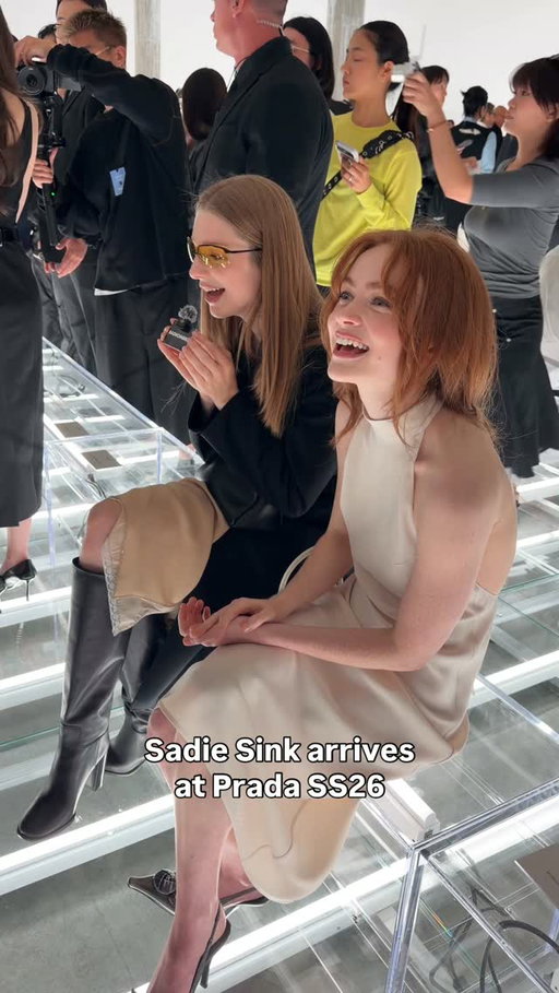@sadiesink_ arrives at the @prada SS27 show in Milan 🖤 

#DazedFashionTV #Prada #SadieSink