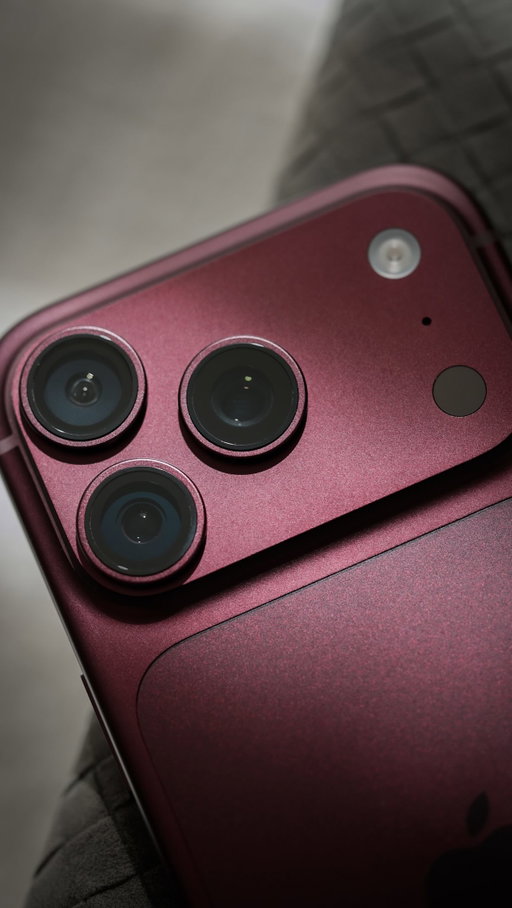 A closer look at the Variable Aperture on the iPhone 18 Pro.

#iPhone18Pro #apple