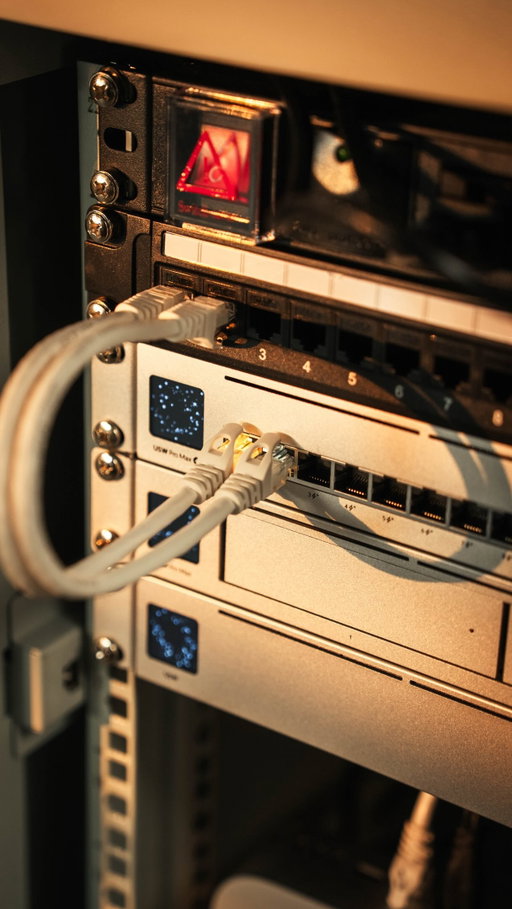 I knew absolutely nothing about Linux servers. So I built one.

AI shouldn’t replace learning however, it should make you curious enough to start…

What can you learn today?

Sponsored by Anthropic.

@claudeai #ad