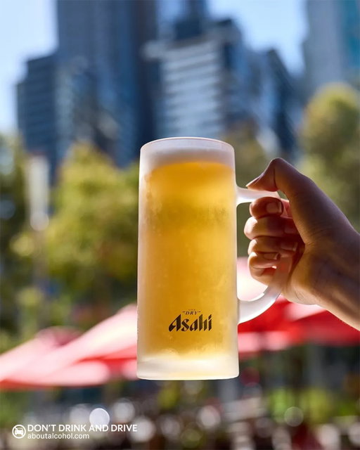 Send this to someone who deserves an ice-cold Asahi Super Dry. 

📸 @asahisuperdry_au @blondiebarmelb