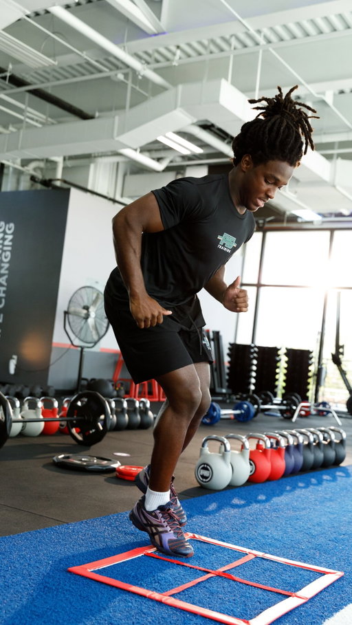 Building strength for whatever game day throws at me. @f45_training