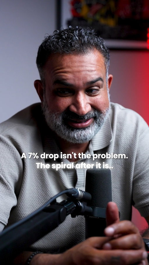 The real reason traders keep losing money

Every dip doesn’t mean the trade is over, but panic can make it feel that way. When the price falls, traders often stop following the plan and start following their fear. The market will always move. The advantage comes from staying steady enough to make a clear decision.

This is not financial advice.

#StockMarket #TradingTips #TradingMindset