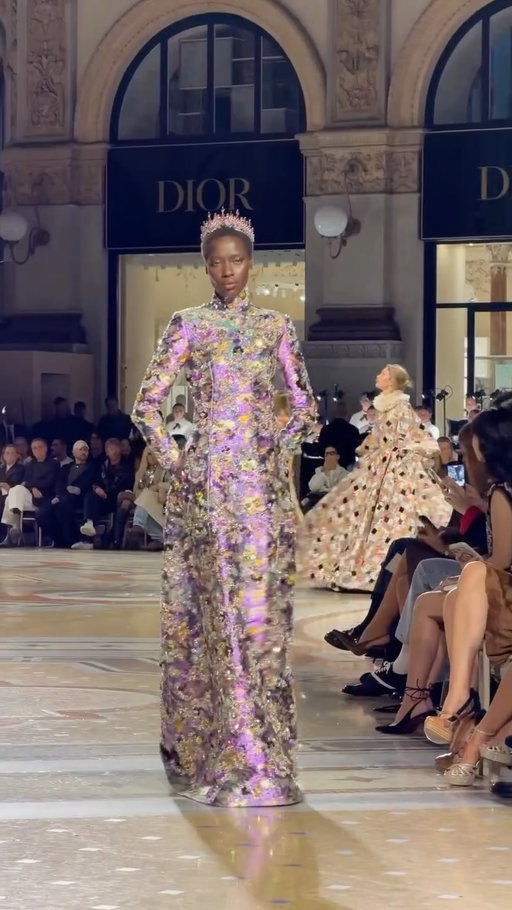Supermodels @gigihadid, @awarodhiang, @vittoria, @mariacarlaboscono, and @feifeisun opened #VogueWorld: Milan in a series of regal looks. See every moment you may have missed from the night at the link in bio.