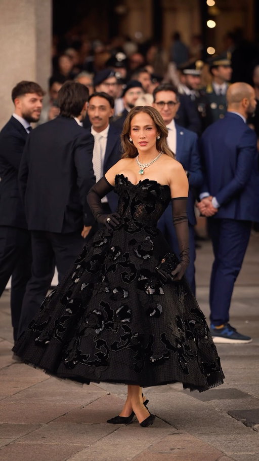 VOGUE 🌍 
@dolcegabbana @voguemagazine @sametgorgozfilms @marielhaenn @robzangardi @justinemarjan @ernestocasillas @tombachik