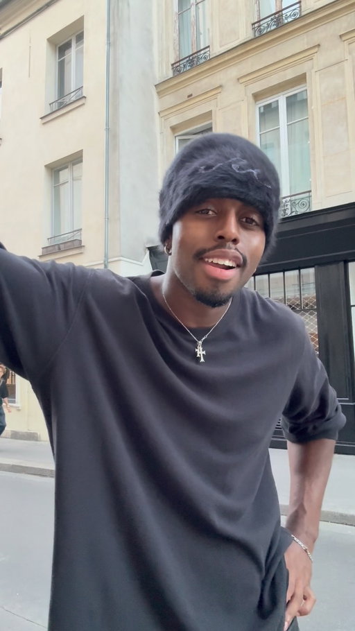 Shopping In Paris🌎 #fyp #vintagefashion #thrifting @coldculture @supremenewyork @arcteryx