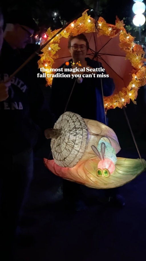 Seattle's annual autumn lantern festival, Luminata, just took over Green Lake! 🎆✨

If you've never been, this completely free Seattle community event is the most beautiful way to welcome the autumn equinox. When the sun goes down, the entire lake fills up with glowing, hand-crafted lanterns, live music, and incredible local art.

💌 Share this with someone you want to bring next year, and save this post to your Seattle Fall Bucket List!🏮

📍 Green Lake Aqua Theater, Seattle, WA

#seattle #seattlefall #seattleevents