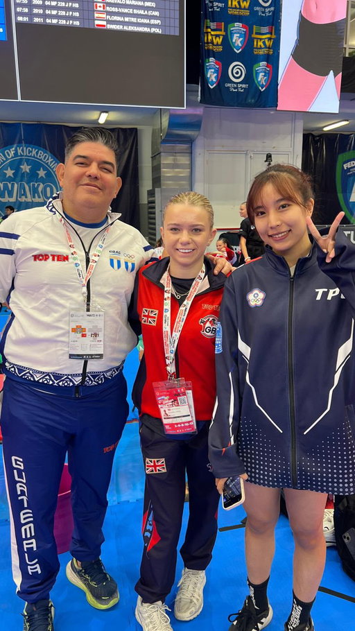 Teaching the kids how it’s done at the World Championships…….. #championship #kickboxing #martailarts #wako #gb