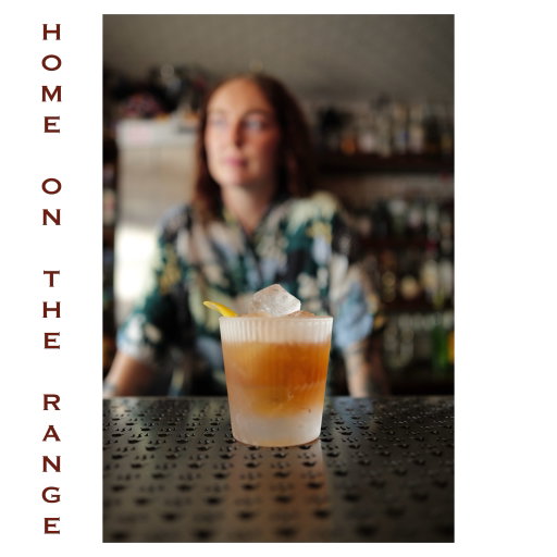 Today’s cocktail:

- Home on the Range -

2dashes Angostura bitters
10ml @martini Rosso 
10ml orange curaçao
50ml @knobcreek Rye

Stir down, pour over ice, garnish with 🍋 twist & discarded 🍊 

📥 SAVE this recipe to make it later
.
.
#classiccocktails #satanswhiskers #cocktailrecipe #londoncocktailbar #50bestbars