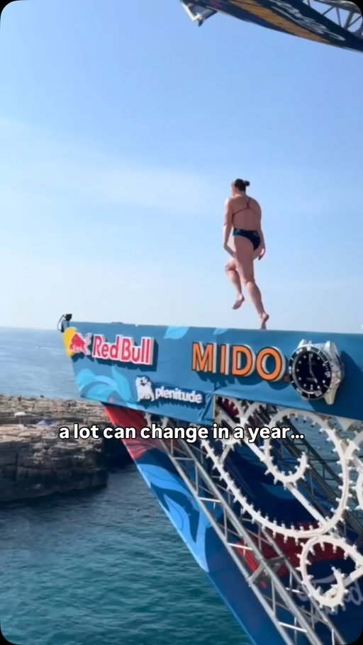 @mollycarlson1 knows a thing or two about bravery 👏

#RedBullCliffDiving #CliffDiving #RedBull #GivesYouWiiings #BraveGang