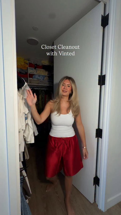 my closet was begging for this cleanout 👗 giving some of my pieces a new home on @vinted follow me on Vinted @daniellecarolan to shop my closet & start selling yours too!!! no selling fees! #ad